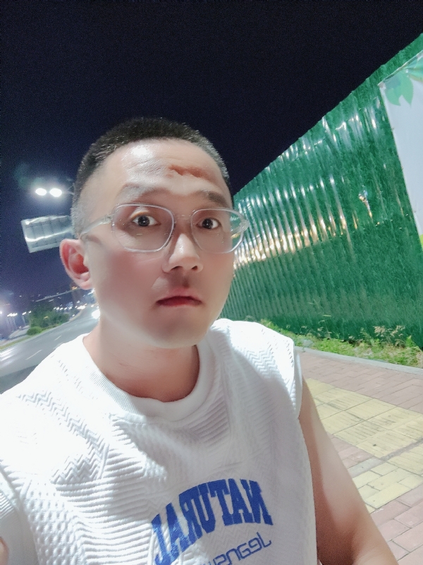 清风烈酒的第一张照片--安徽蓝颜知己交友网